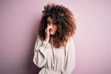 Can Mold Get In Hair? What About Mildew In Hair? The Bottom Line | The ...