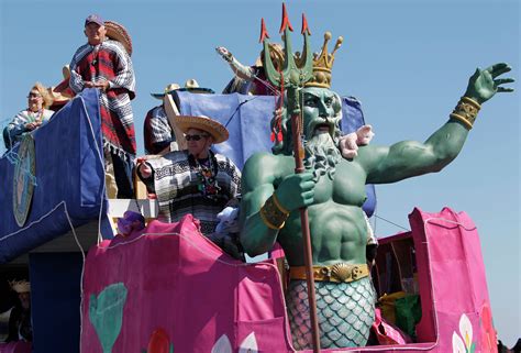 Mardi Gras 2025 just named the Krewe of Bacchus parade 'king'