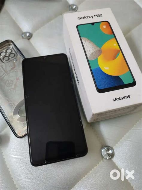 Samsung M32 scratch less phone at rs.5999, 4/64 GB - Mobile Phones ...