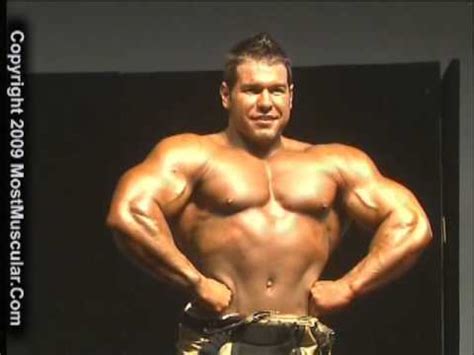Bodybuilder Steve Kuclo guest posing - YouTube