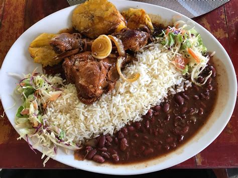 Top 10 Costa Rican Foods - GoMad Nomad Travel Mag