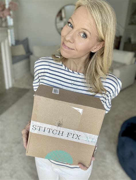 Stitch Fix Review (and My 5 Stitch Fix Tips!)