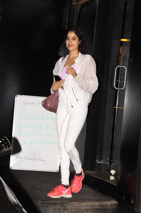 Jhanvi Kapoor spotted at Tip & Toe salon - Photos,Images,Gallery - 71953