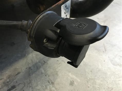 Adapter 13-7 - MietHänger | Anhänger mieten Berlin | Anhängerverleih ...