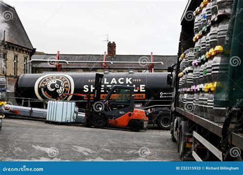 Tanker and Kegs of Ale, Black Sheep Brewery, Masham, North Yorkshire ...