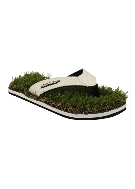 Get Faux Grass Base Contrast Broad V-Strap Detail Flip-Flops at ₹ 499 ...
