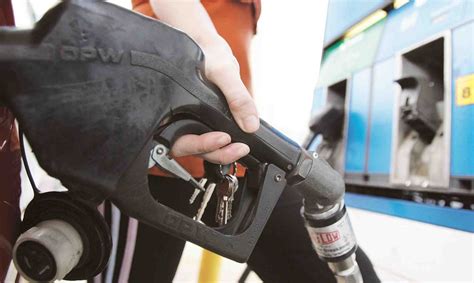 Precio de la gasolina continuará en alzada - El Nuevo Día