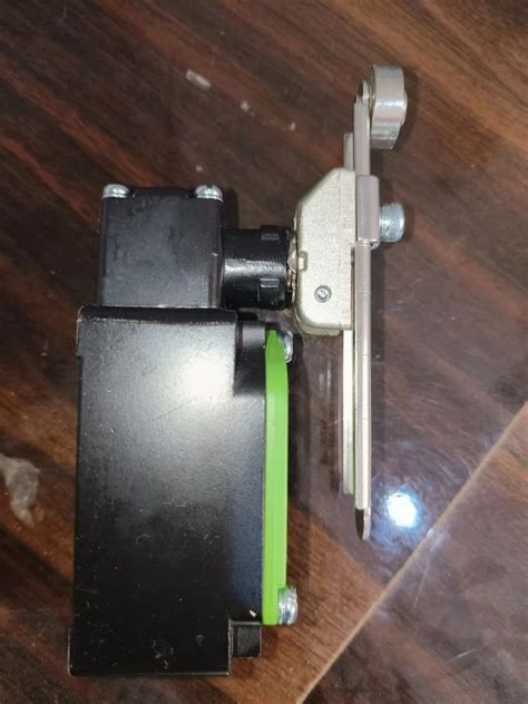 Limit Switch - Esbee SLMBS3F6 Limit Switch Manufacturer from Faridabad