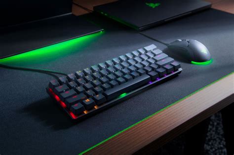 Razer Huntsman Mini 60% Wired Optical Clicky Switch Gaming Keyboard ...