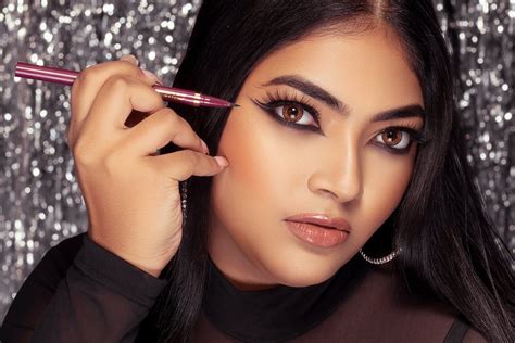 Different Strokes – Typsy Beauty