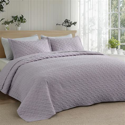 Amazon.com: Bedsure Quilts King Size - Lightweight Bedspreads King Size ...