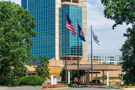 THE 10 CLOSEST Hotels to Hilton Alexandria Mark Center