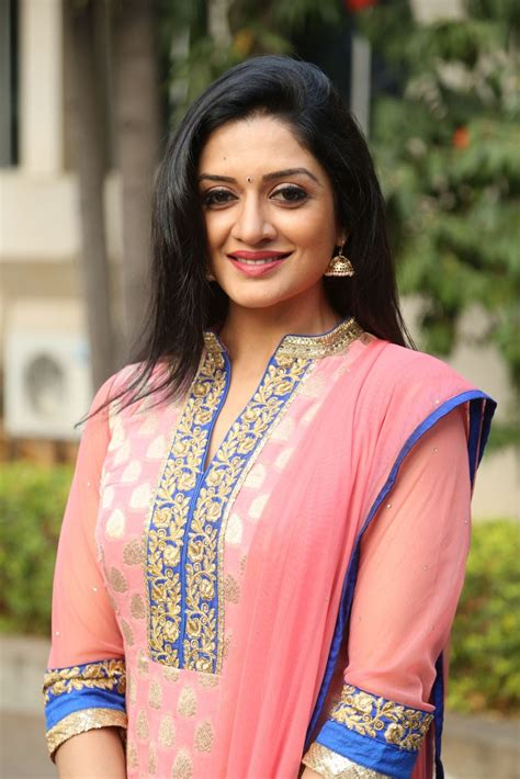 Vimala Raman latest glamorous photos