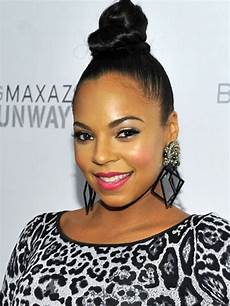 Bun Hairstyles Black by Embrace Tips 2018 For A Fantastic New Look Top Bun Hairstyles Black