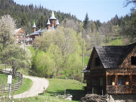 MĂNĂSTIREA SCHIMBAREA LA FAȚĂ DIN ILVA MARE