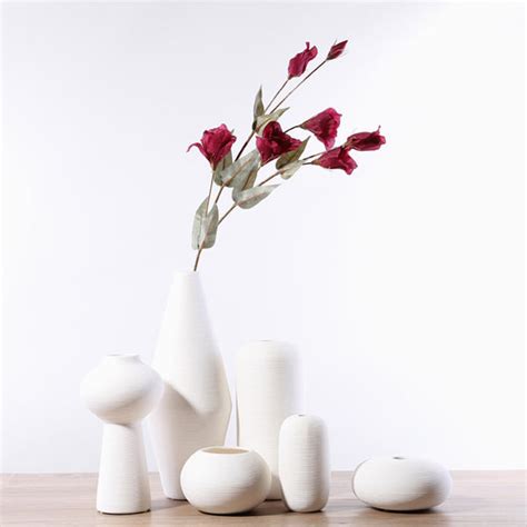 White Flower Vases Online - Premium Vase | Nestasia