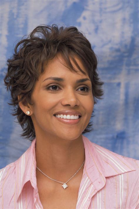 Short Halle Berry Hairstyles