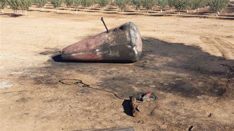 Exploding Tanks 的图像结果