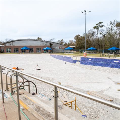 MONT BELVIEU WAVE POOL - Landmark Aquatic