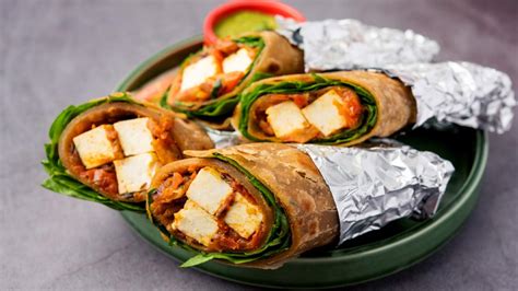 Is Frankie and kathi Roll Same| काठी रोल कैसे बनता है|Kathi Roll in ...