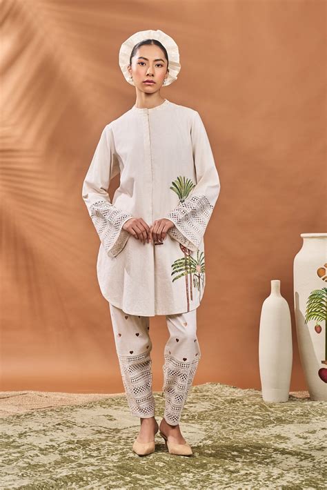 Ivory Blooming Board Tunic Set – House Of Masaba