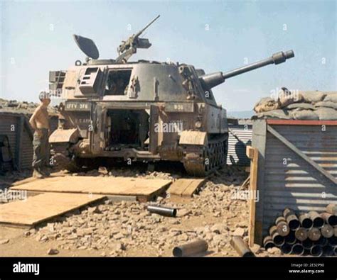 105 mm howitzer hi-res stock photography and images - Alamy