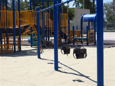 Los Angeles Park Reviews: North Hollywood Park