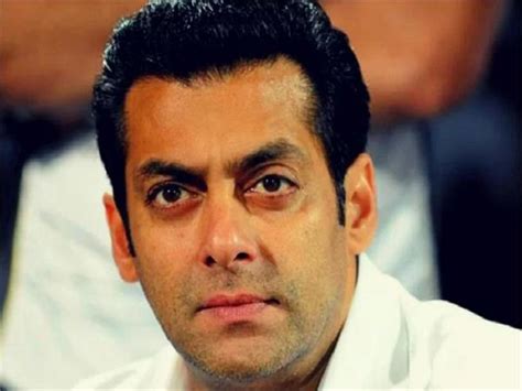 ਬੱਚੇ ਨਾਲ ਬਦਸਕੂਲੀ ਕਰਨ 'ਤੇ ਸਲਮਾਨ ਖਾਨ ਨੇ ਬਾਡੀਗਾਰਡ ਨੂੰ ਮਾਰਿਆ ਥੱਪੜ - salman ...