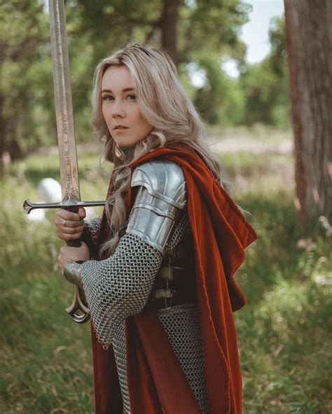 Pin by Oppahatri on Warrior Girls | Female armor, Female knight ...