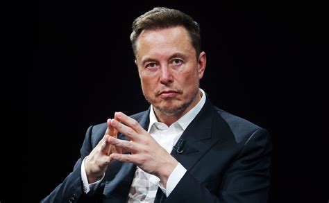 Elon Musk Was Down Bad for Amber Heard, According to New Musk Biography ...