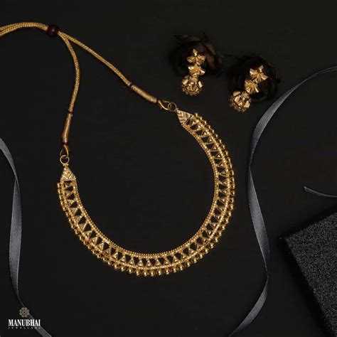 Buy Modern Minimalist Design Gold Choker Necklace Set Online | Modern ...