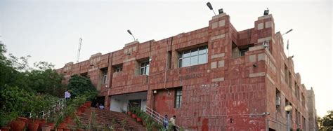 Massive Corruption Alleged in Faculty Appointments in JNU | NewsClick