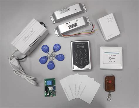 NAVKAR SYSTEMS Card Access Control + Suraface Mount Bolt Lock with Wifi ...