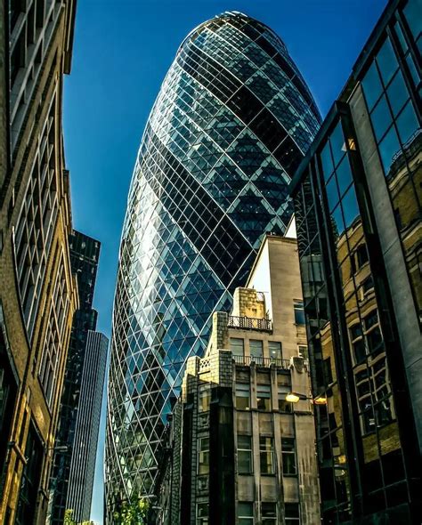 British High-Tech Design 的图像结果