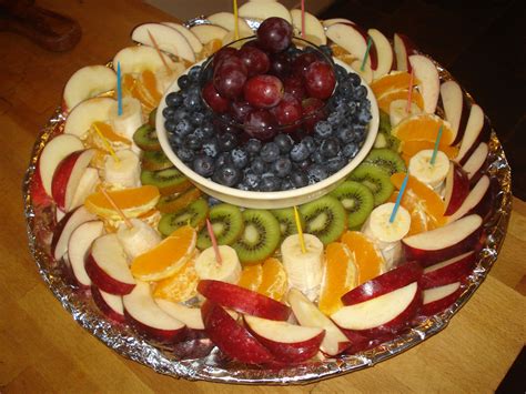 Rainbow Fruit Platter with Apples, Oranges, Bananas, Kiwi, Blueberries ...