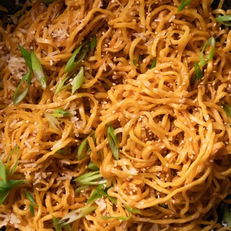 18 Easy & Tasty Garlic Noodle Recipes You Must Try Today – MexFoody