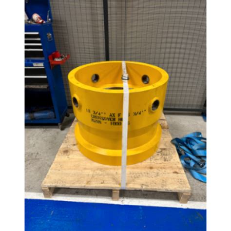 Wellhead Profile Crossover, Size: 18 3/4" x 16 3/4", UC: AX, LC: AX ...