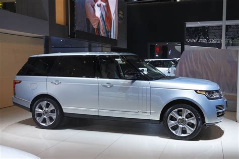 Johnson Controls' lithium-ion batteries power Hybrid Range Rover ...