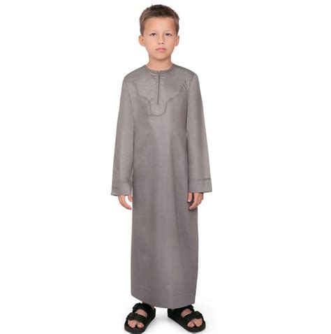 Kurvig Omani Brown Boys Thobe – Mashroo