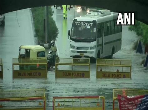 Minto Bridge shut for traffic, several areas in Delhi waterlogged due ...