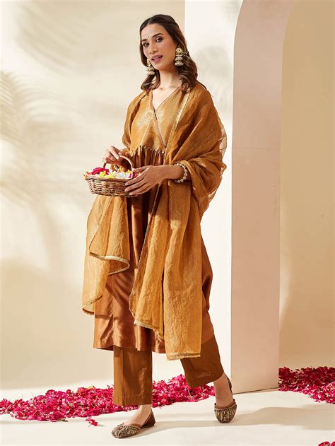 Brown Hand Embellished Chanderi Suit- Set of 3