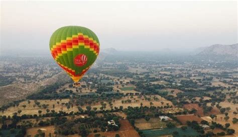 Soar In The Sky With These Hot Air Balloon Rides In & Around Delhi ...