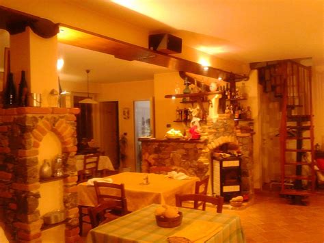 AGRITURISMO IL BOSCHETTO (Varese Ligure) - Inn Reviews & Photos ...