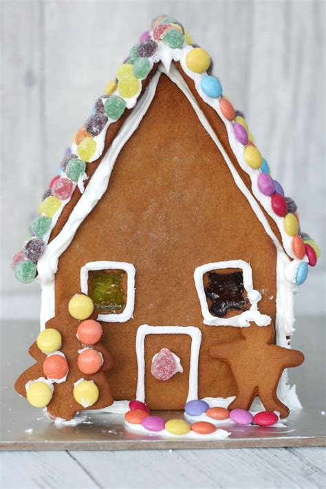 Easy gingerbread house for kids | Cooking with my kids