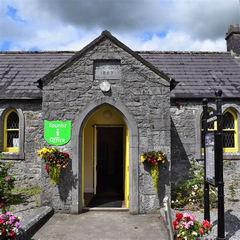 STATUE OF JOHN WAYNE AND MAUREEN O'HARA (2026) All You Need to Know ...