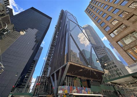 Façade Reaches Pinnacle Of JPMorgan Chase Headquarters At 270 Park ...