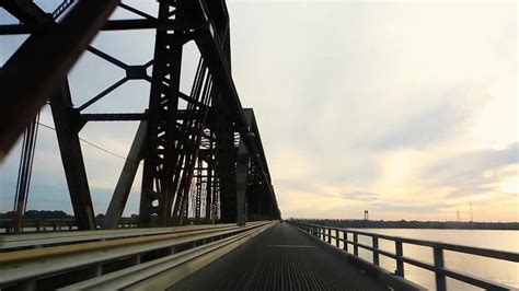 Movable Bridge 的图像结果