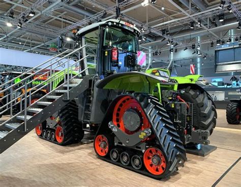 Agritechnica: Claas zeigt Xerion mit Raupenfahrwerk | agrarheute.com