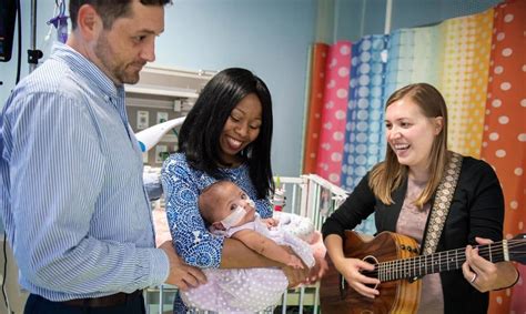 To Make Their Separation Easier, A Woman Keeps A New Mom Singing To Her ...
