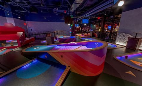 Puttshack Oakbrook Indoor Mini Golf - Chicago Golf Report